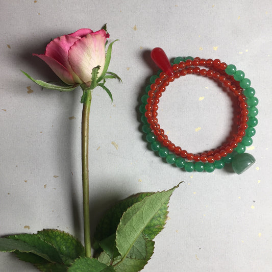 Yin Yang Red Onyx and Green Jade Beaded Bracelet, Gem Stone Meditation Bracelet.