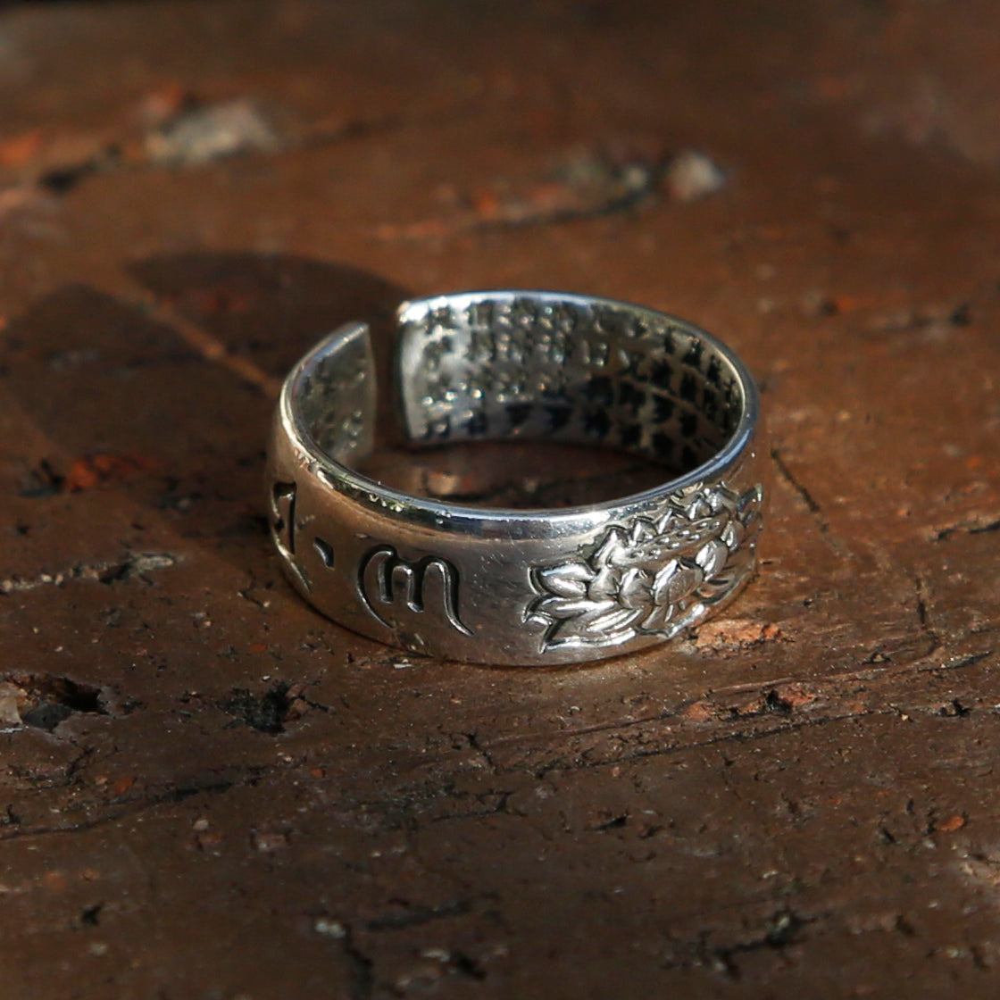 Fine silver Meditation ring, lotus ring, engraved mantra ring, buy thumb ring, unisex adjustable ring cuff ring, cigar band, Buddhist ring