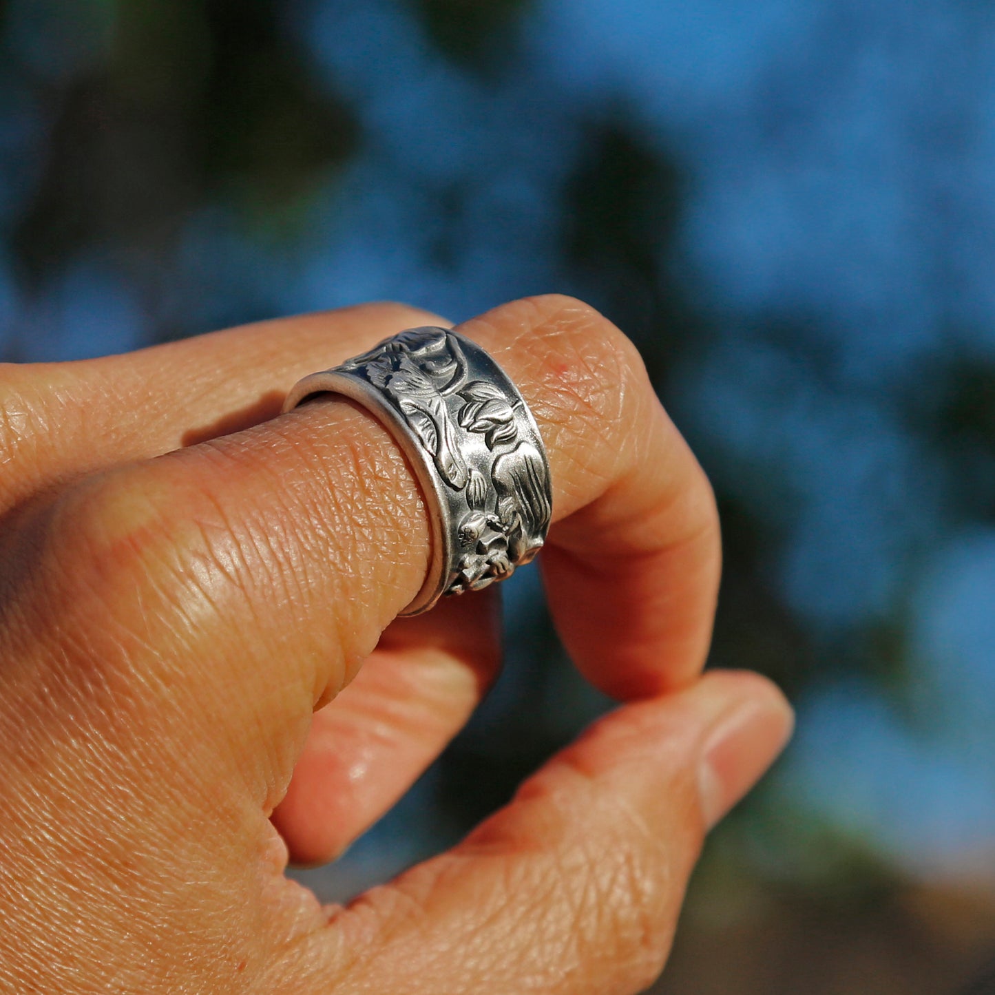 Vintage Style Engraved Lotus Adjustable Silver Ring, Buddhist Sutra Mens Ring - ZentralDesigns