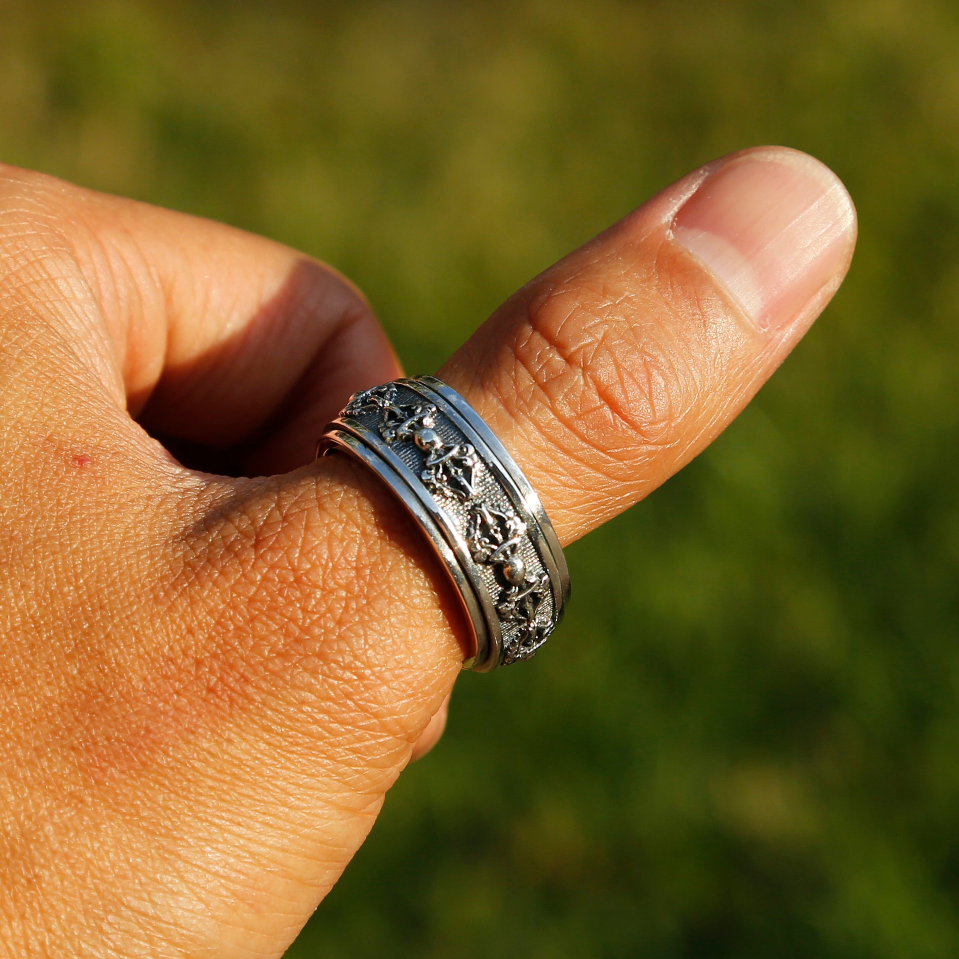 Embossed Tibetan Buddhist Symbol Vajra Sterling Silver Spinner Ring, Mens Meditation Ring, Buddhist Ring - ZentralDesigns